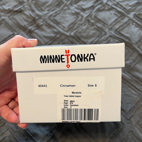 New Minnetonka moccasins - Picture 2 of 4